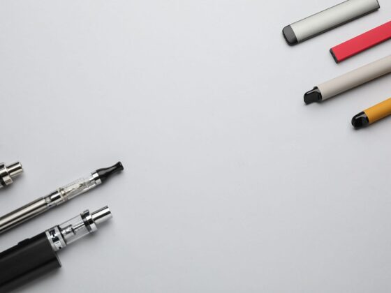 Disposable vs. Refillable Electronic Cigarettes