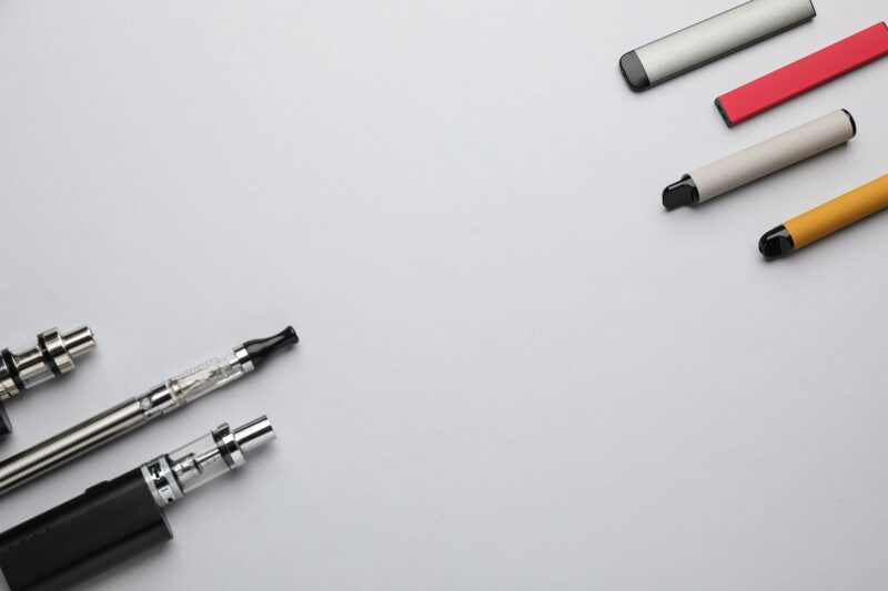 Disposable vs. Refillable Electronic Cigarettes